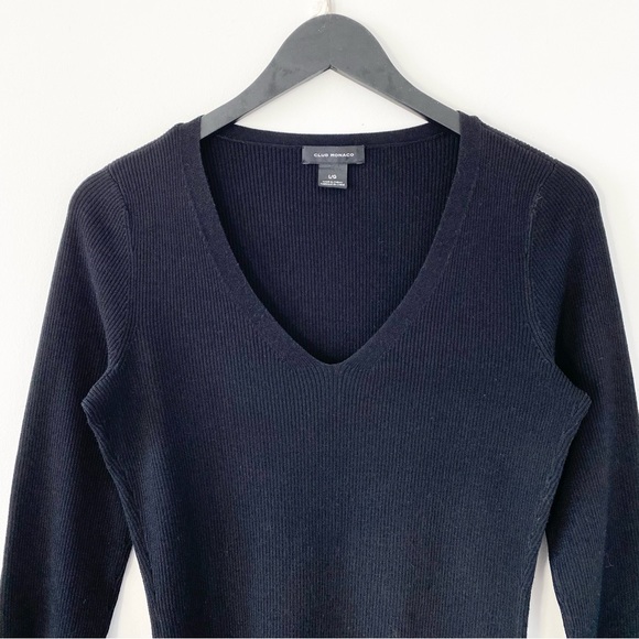 Y2K Club Monaco V-Neck Sweater - Picture 3 of 10